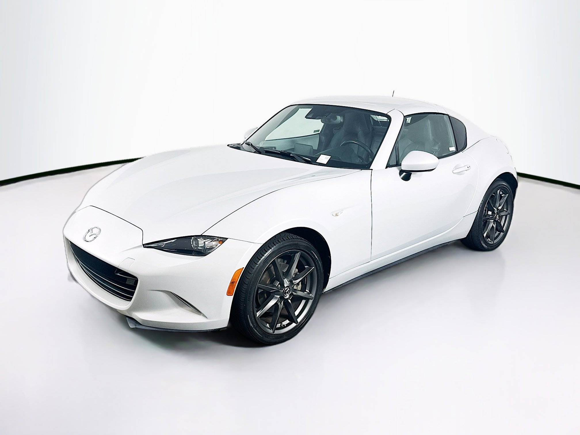 Used 2018 MAZDA MX-5 Miata RF Grand Touring RWD image 3