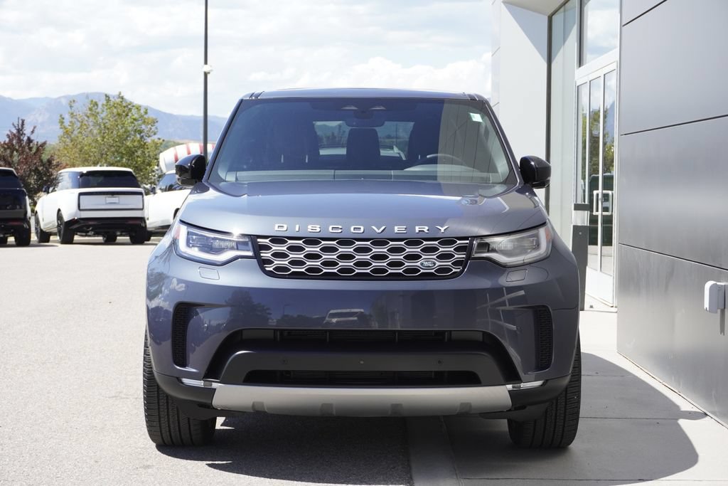 Used 2025 Land Rover Discovery S AWD/4WD image 5