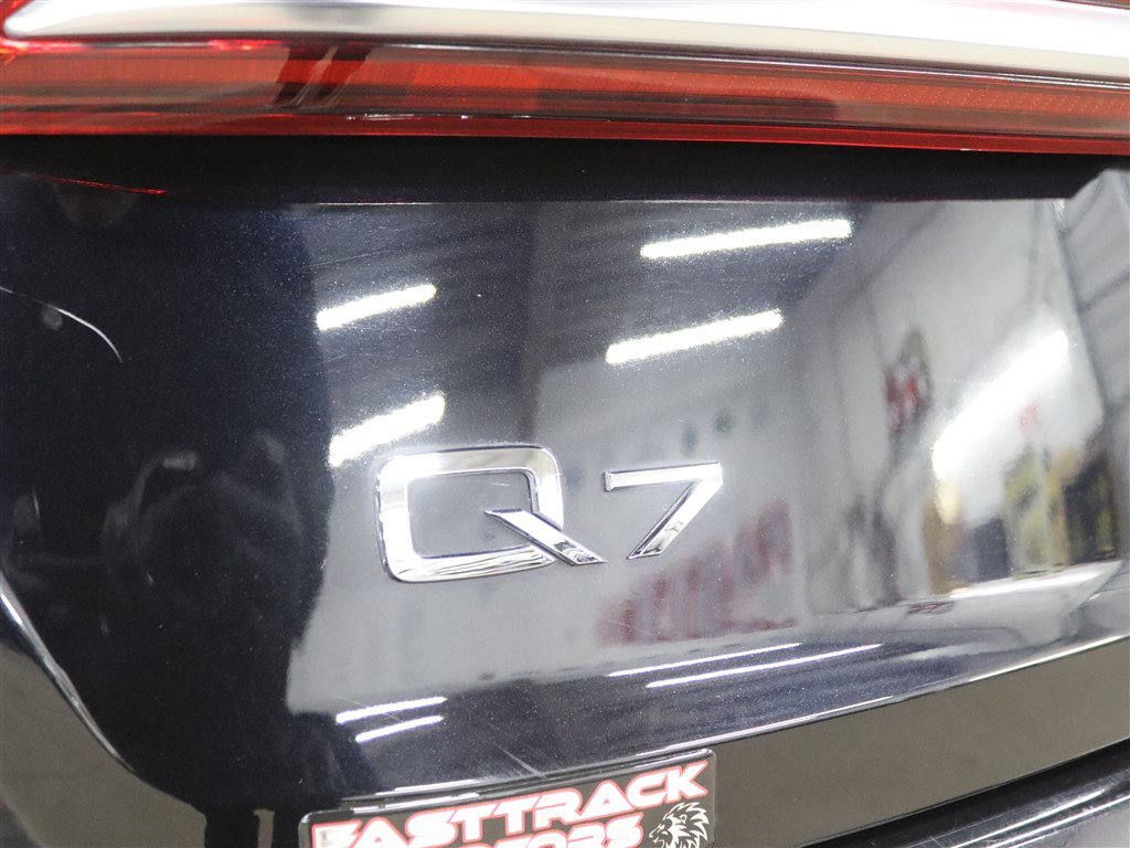 Used 2020 Audi Q7 3.0T Prestige w/ Prestige Package image 8