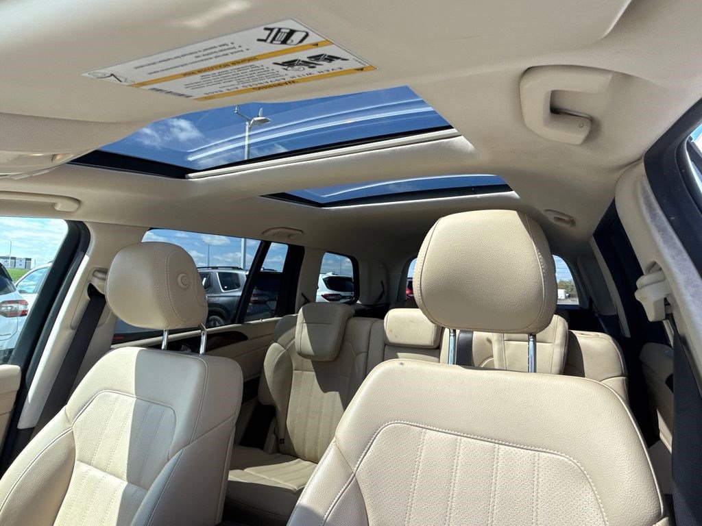 Used 2019 Mercedes-Benz GLS 450 4MATIC image 21