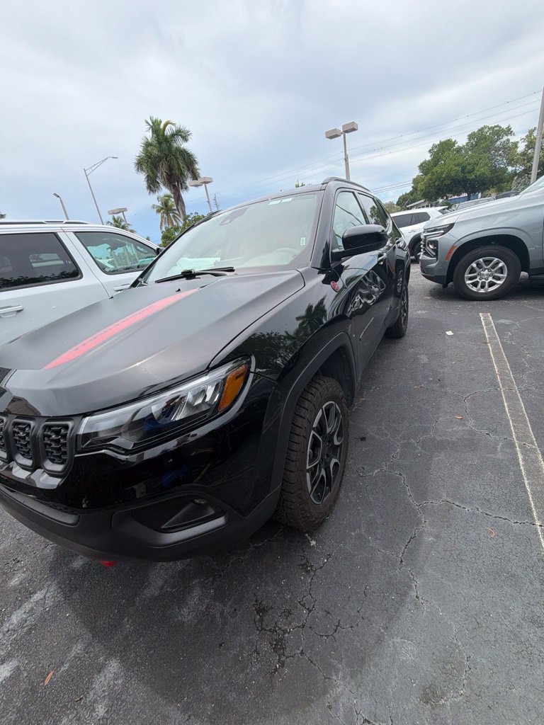 Used 2025 Jeep Compass Trailhawk