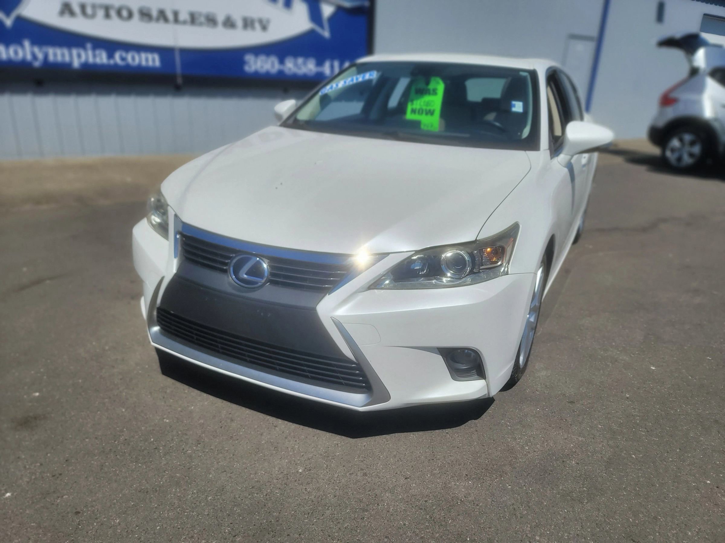 Used 2014 Lexus CT 200h FWD image 4