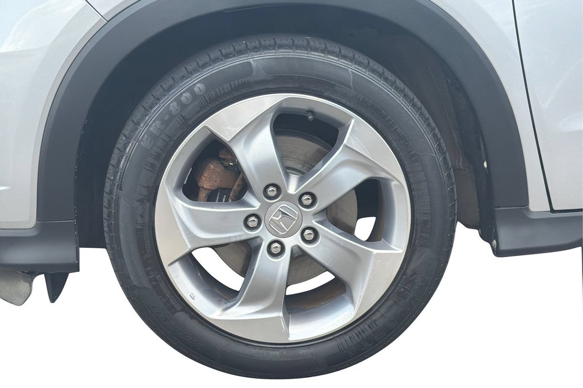 Used 2018 Honda HR-V LX image 24