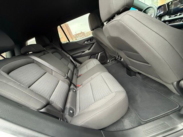 Used 2026 Chevrolet Equinox LT AWD/4WD image 18