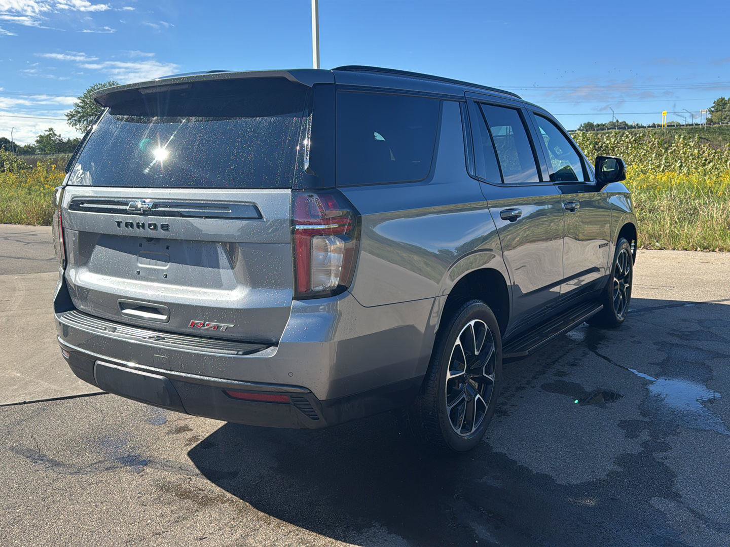 Used 2021 Chevrolet Tahoe RST w/ Luxury Package AWD/4WD image 5