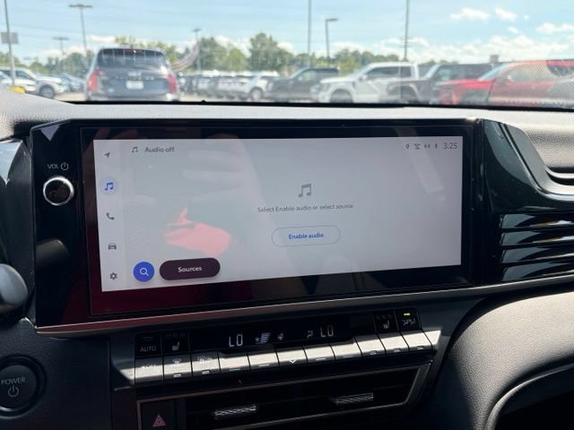 Used 2025 Toyota Camry XSE FWD image 16