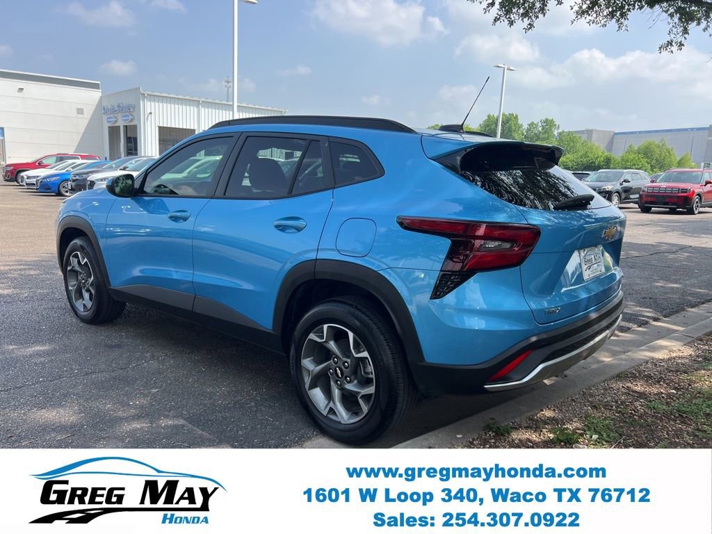 Used 2026 Chevrolet Trax LT w/ Driver Confidence Package FWD image 5