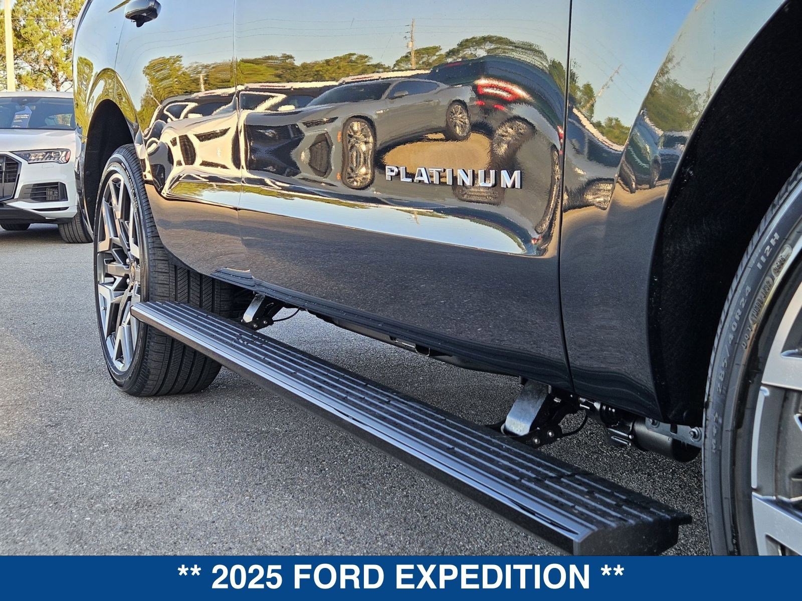 New 2025 Ford Expedition Platinum w/ Platinum Ultimate Package image 13