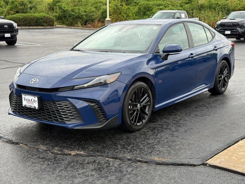 Certified 2025 Toyota Camry SE image 9