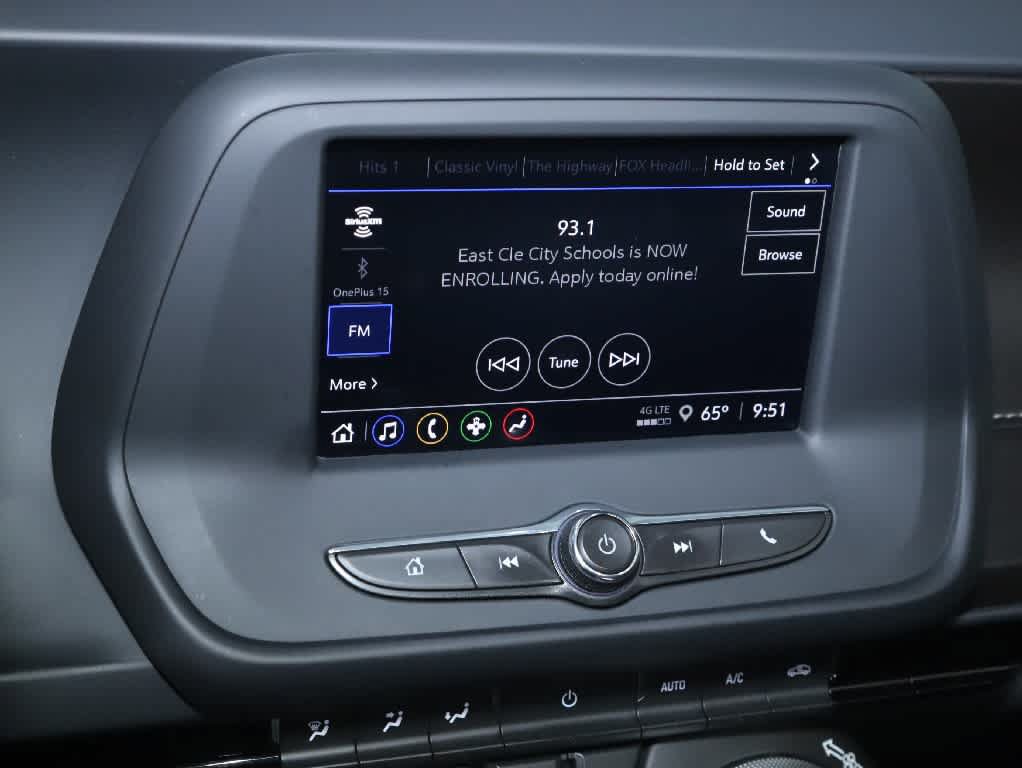 Used 2022 Chevrolet Camaro LT RWD image 28