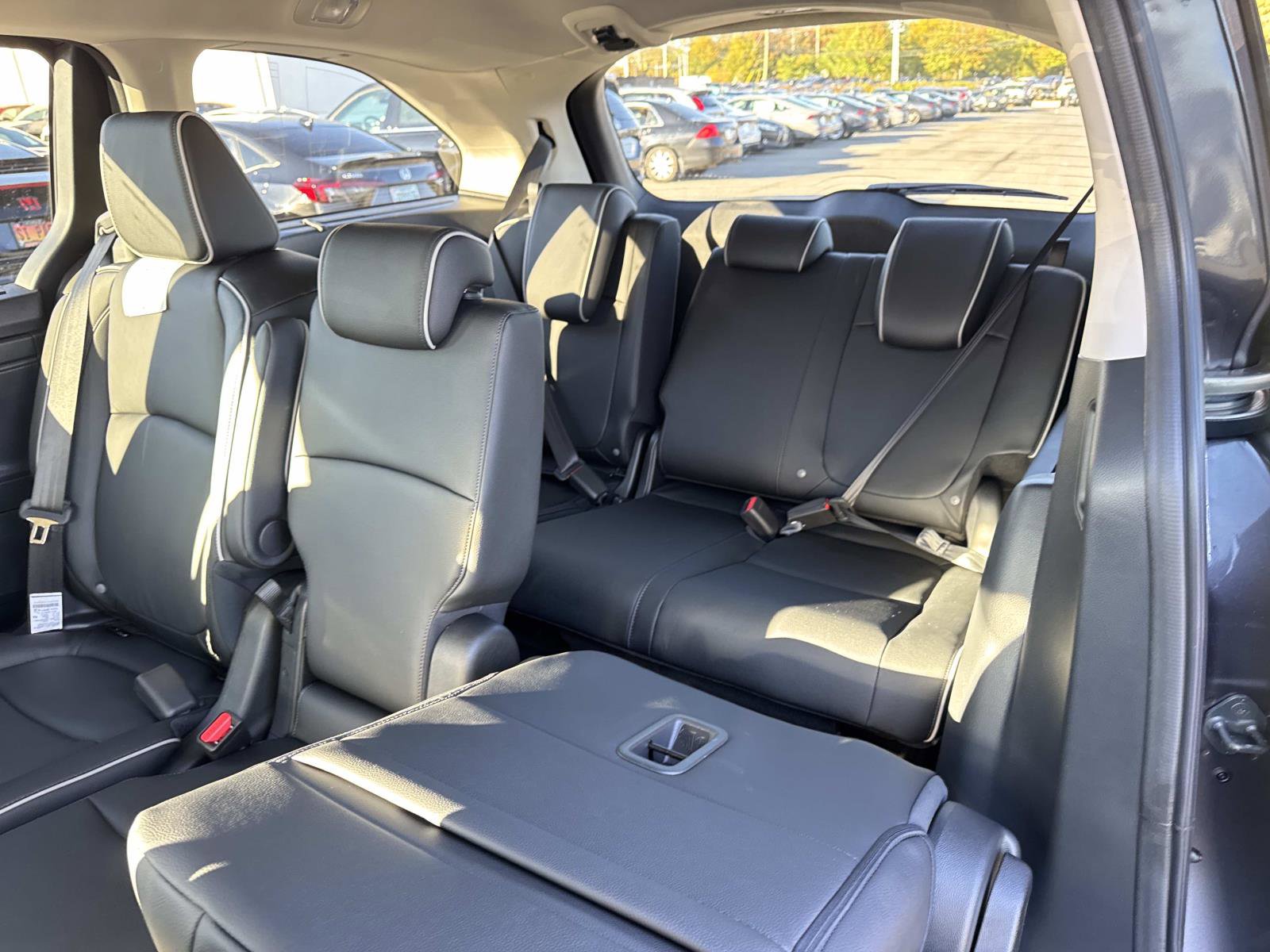 New 2026 Honda Odyssey Touring image 17