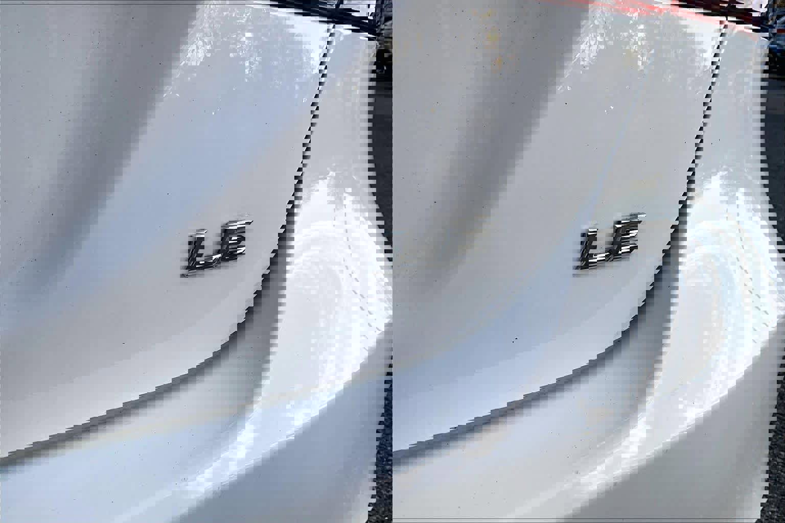 Used 2023 Toyota Camry LE image 9