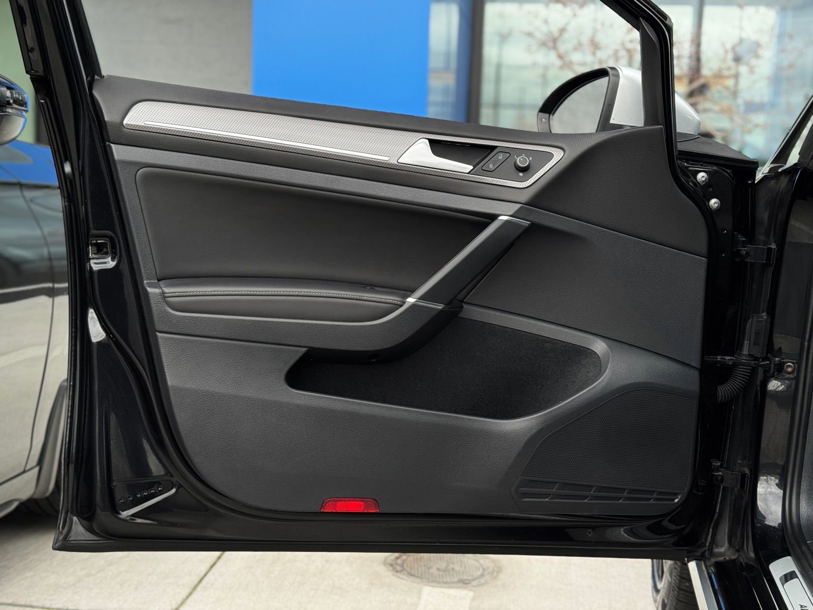 Used 2019 Volkswagen Golf Alltrack S image 12