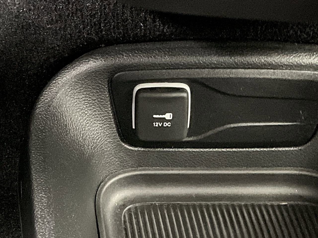 Used 2025 Chrysler Pacifica Select FWD image 23