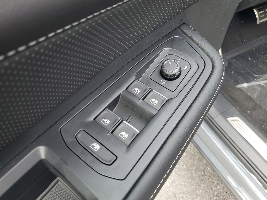 New 2026 Volkswagen Atlas Cross Sport SEL Premium R-Line image 19