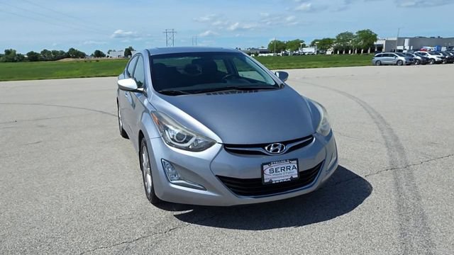 Used 2015 Hyundai Elantra SE w/ Option Group 03 FWD image 2