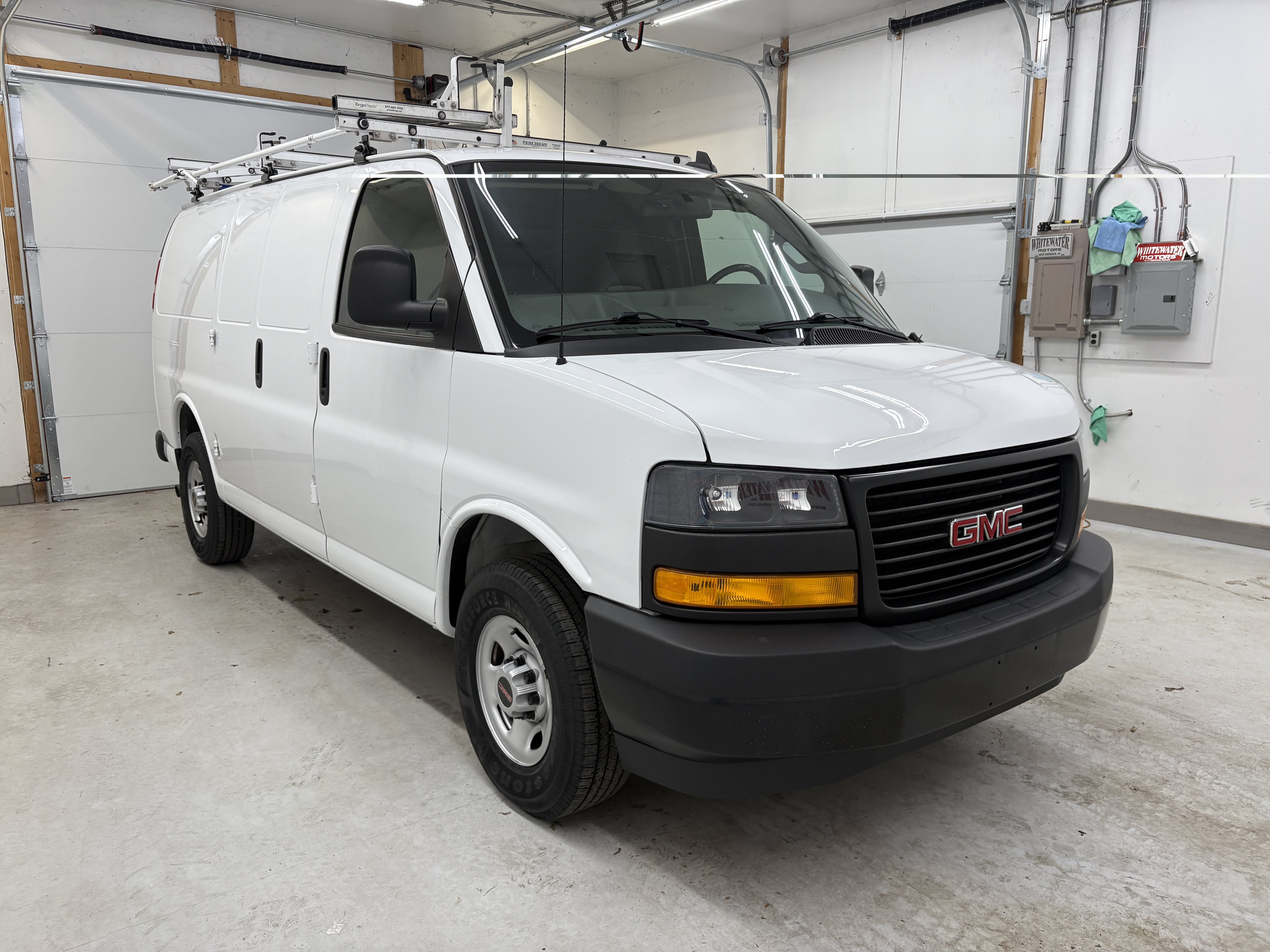 Used 2023 GMC Savana 3500 w/ Driver Convenience Package RWD image 5