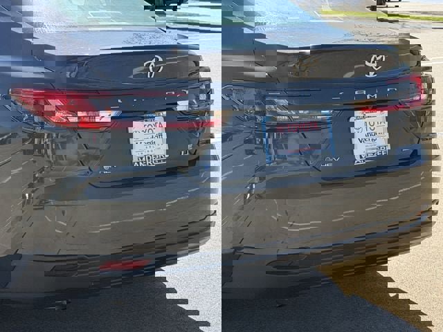 Used 2025 Toyota Camry LE image 6