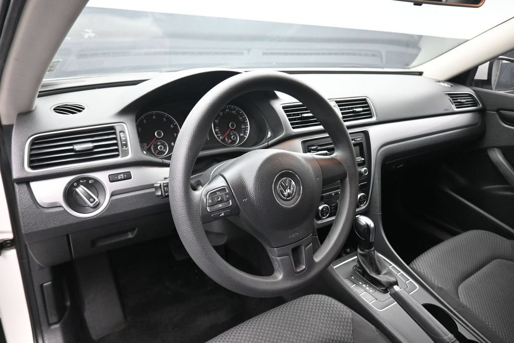 Used 2012 Volkswagen Passat 2.5 S FWD image 13
