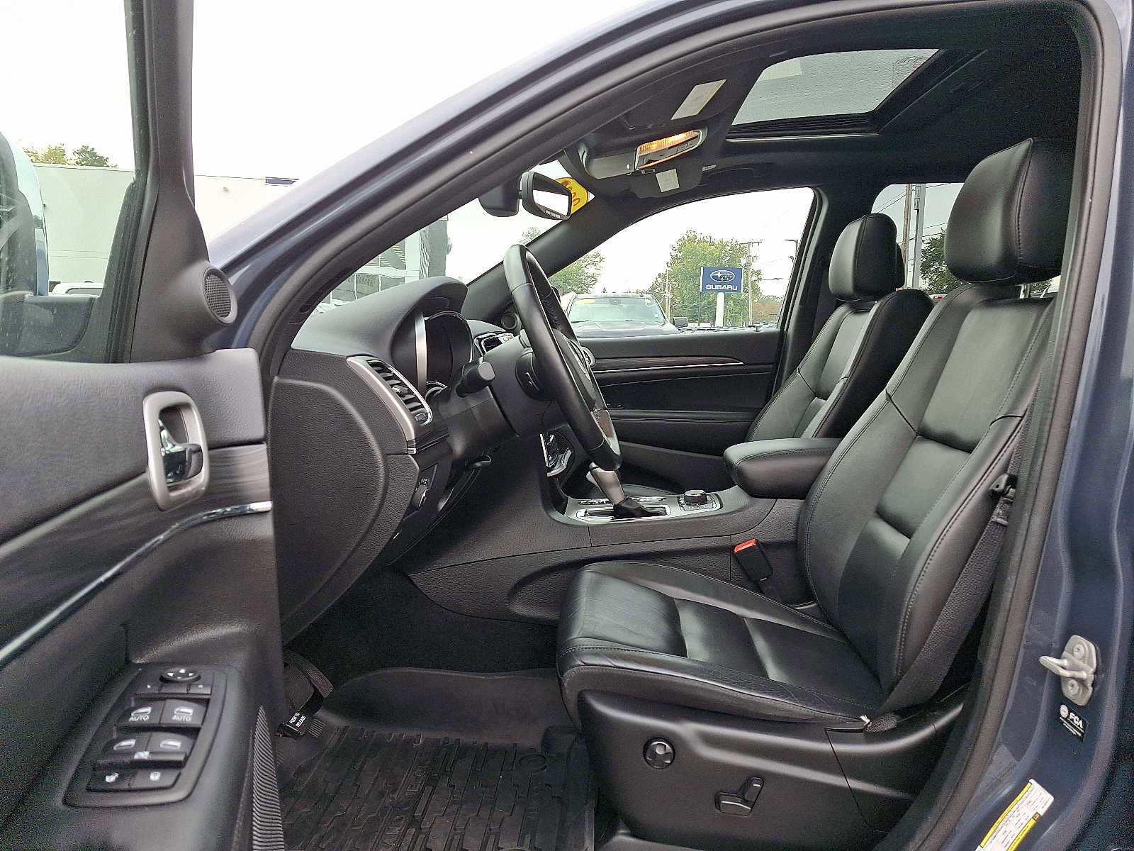 Used 2021 Jeep Grand Cherokee Limited image 14