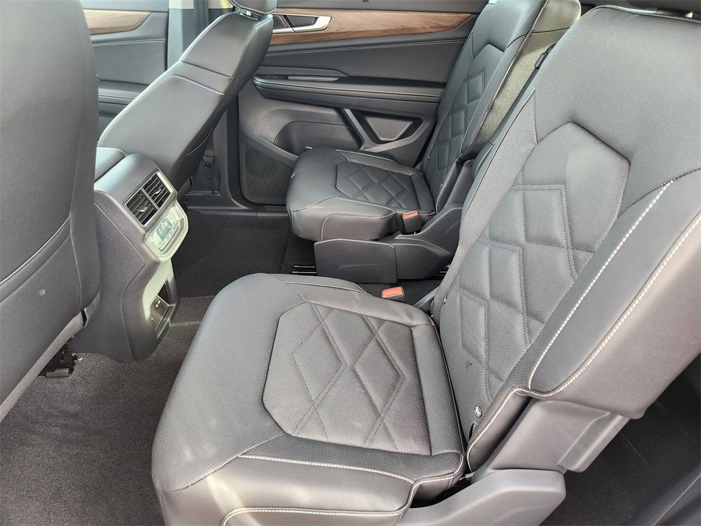 New 2026 Volkswagen Atlas SE image 17