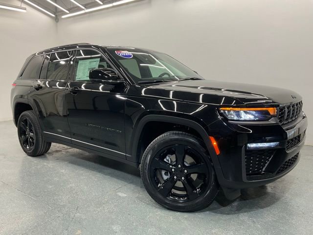New 2026 Jeep Grand Cherokee Limited w/ Limited Altitude Package AWD/4WD image 2