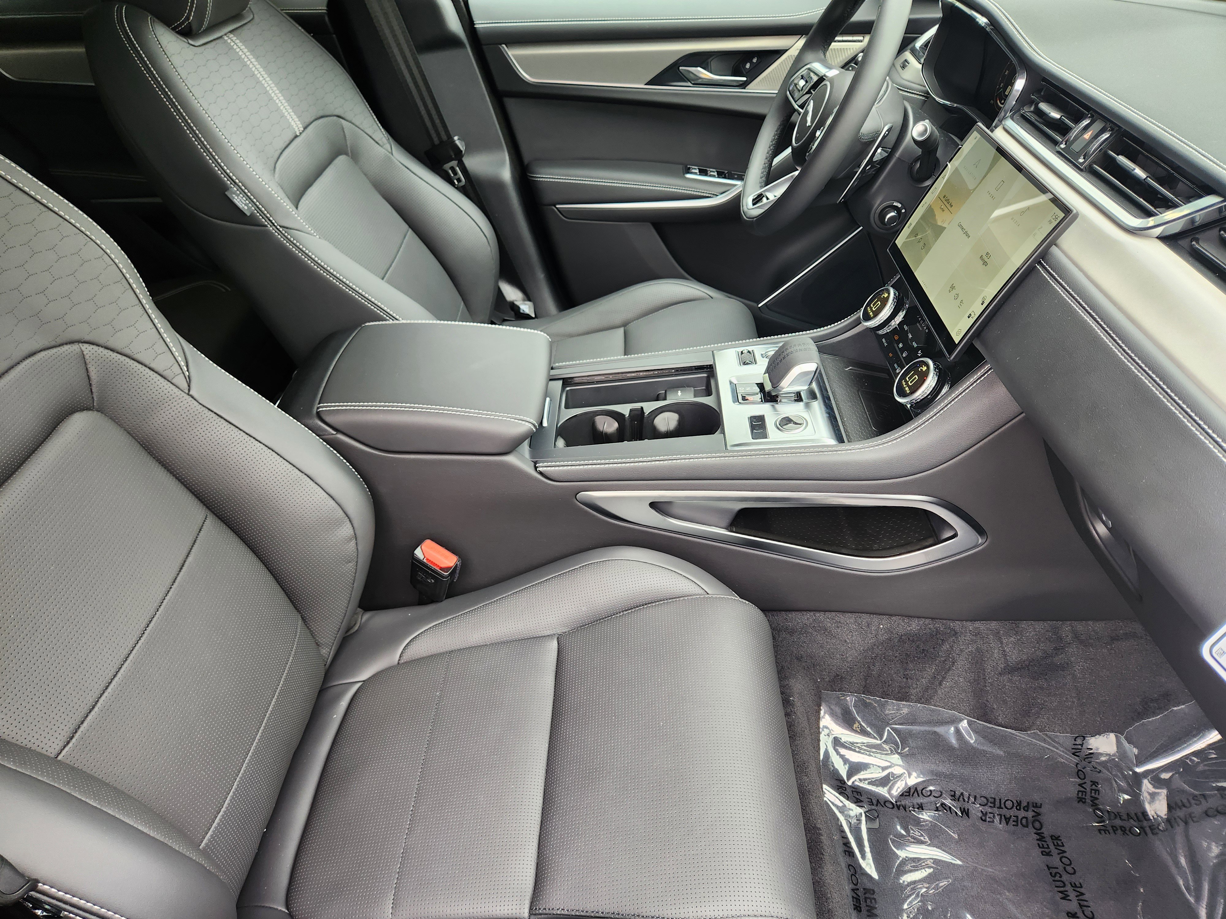 New 2026 Jaguar F-PACE R-Dynamic S image 21