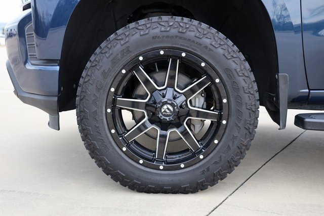 Used 2020 Chevrolet Silverado 1500 High Country w/ Technology Package image 10