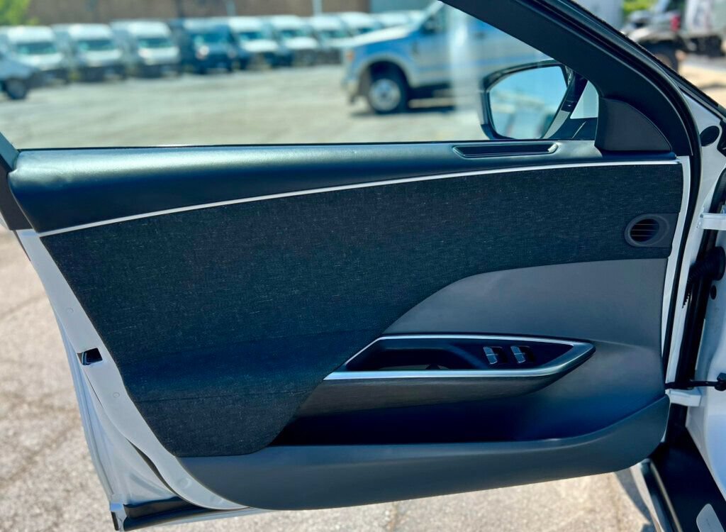 Used 2025 Lucid Air Pure RWD image 14