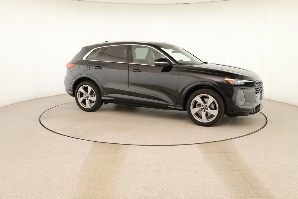 Certified 2025 Audi Q5 Prestige image 9