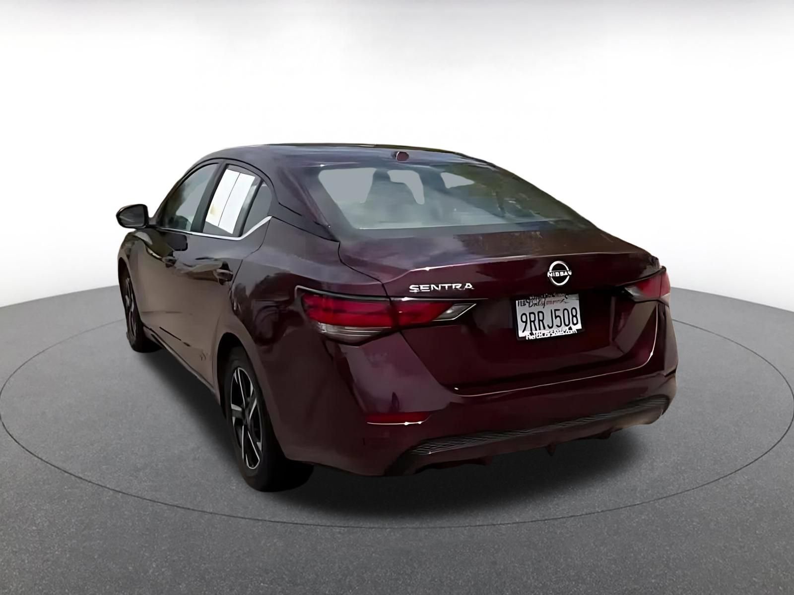 Used 2025 Nissan Sentra SV FWD image 9