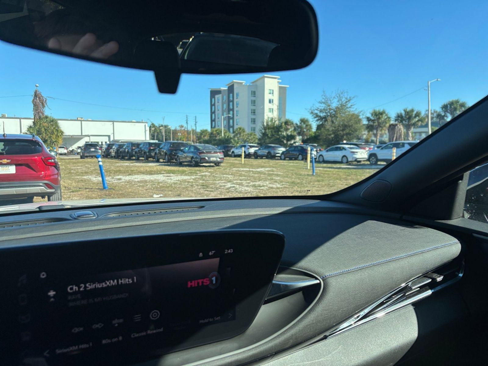 Used 2025 Buick Envista Sport Touring image 35