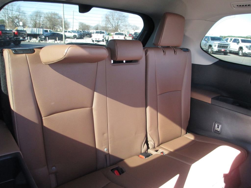 Used 2024 Toyota Grand Highlander Platinum image 23