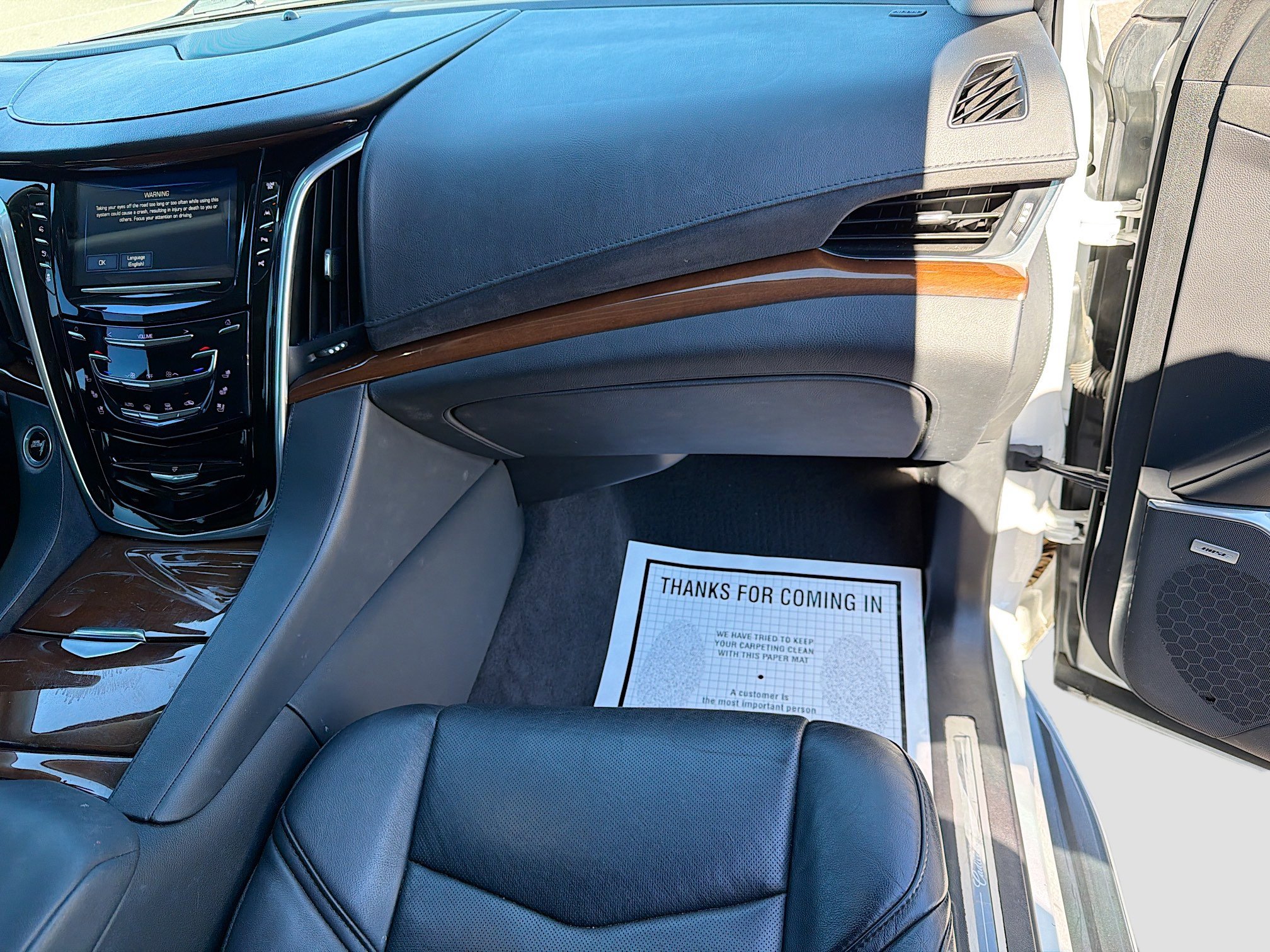 Used 2020 Cadillac Escalade Luxury image 18