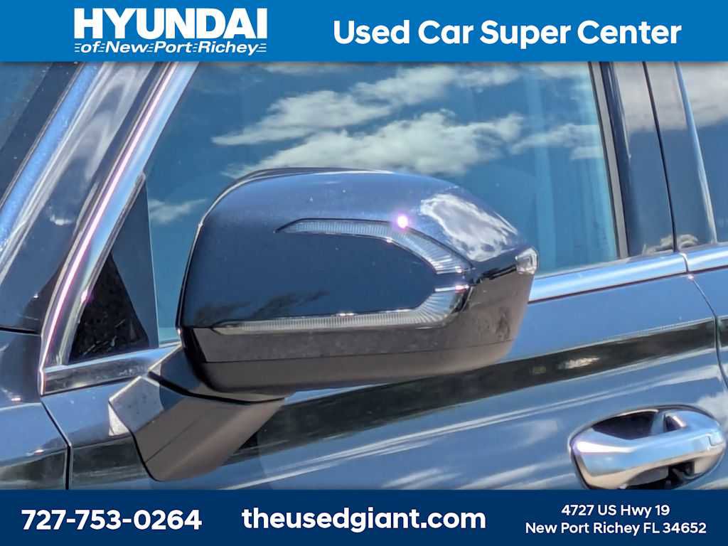 Used 2025 Hyundai Palisade SE FWD image 11