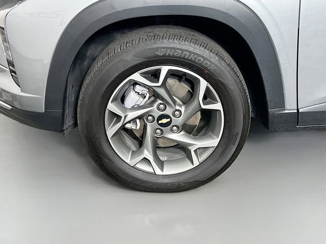 Used 2025 Chevrolet Trax LT image 24