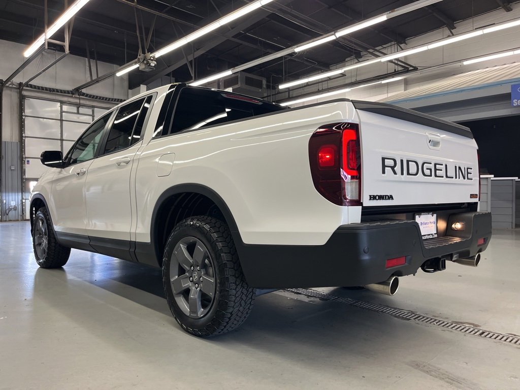 Used 2025 Honda Ridgeline TrailSport image 5
