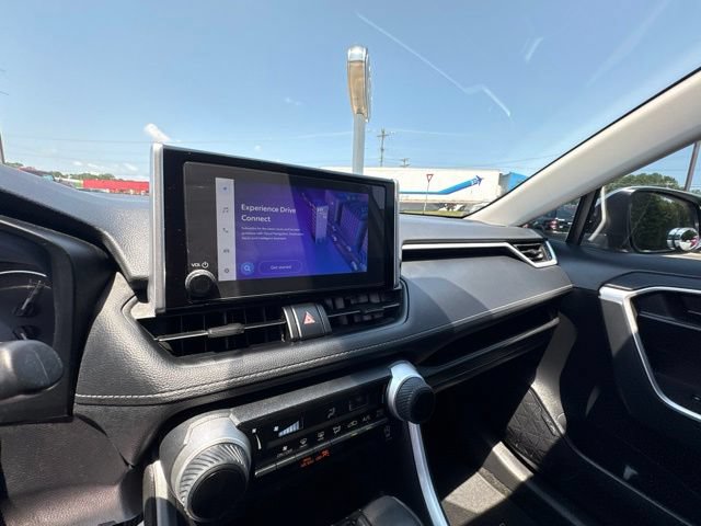 Used 2025 Toyota RAV4 LE FWD image 16