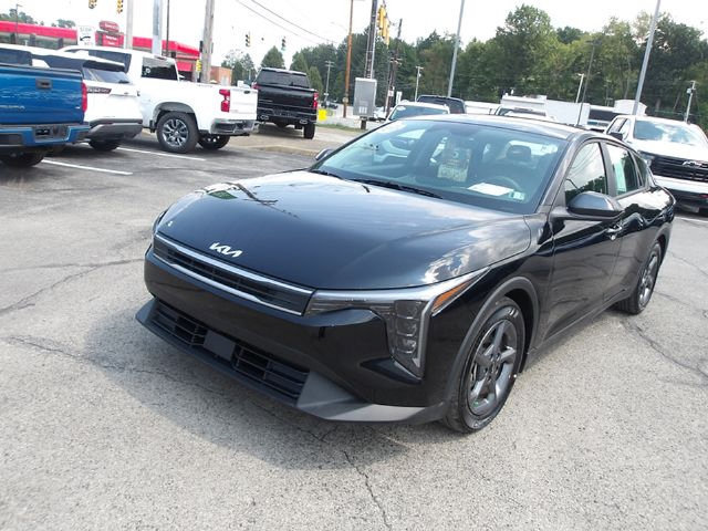 Used 2025 Kia K4 FWD image 3