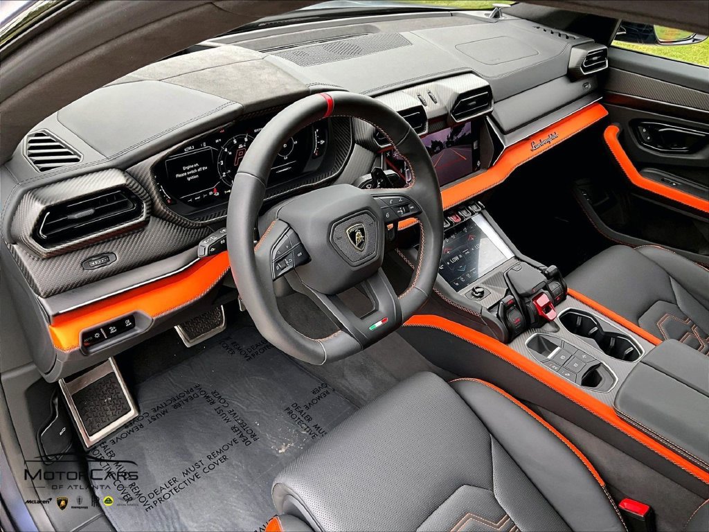 Used 2025 Lamborghini Urus SE AWD/4WD image 12