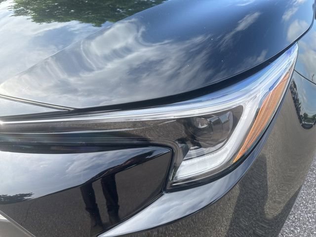 Used 2025 Toyota Corolla LE FWD image 9