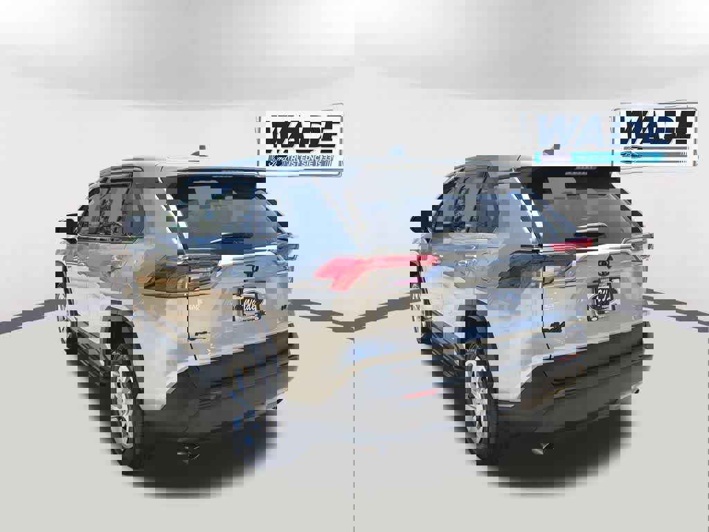 Used 2024 Toyota RAV4 LE image 7
