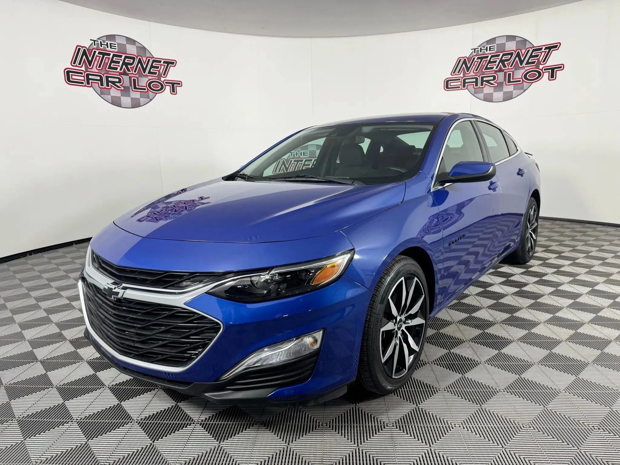 Used 2023 Chevrolet Malibu RS w/ LPO, Floor Liner Package image 3