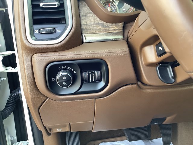 Used 2019 RAM 3500 Limited image 15