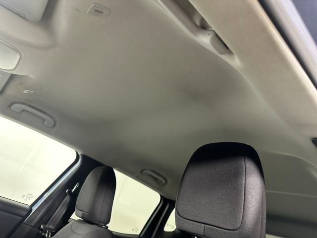 Used 2022 Jeep Renegade Latitude image 12