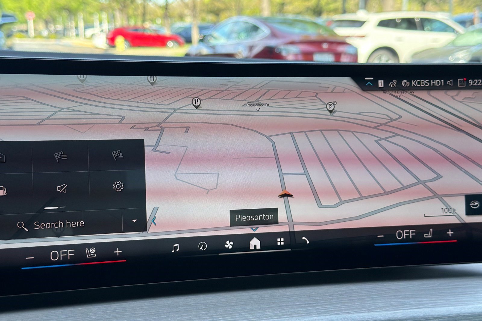 Used 2025 BMW 330i Sedan w/ Premium Package image 25