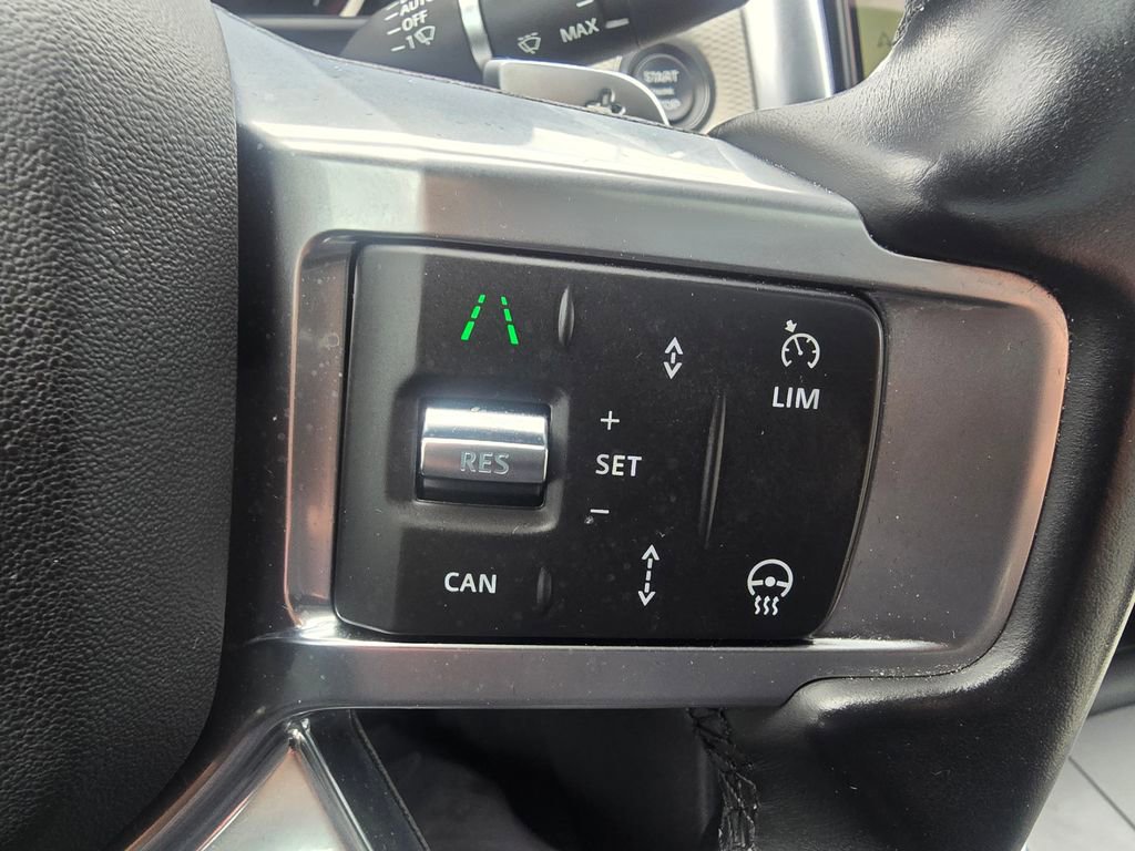 Used 2023 Land Rover Discovery S R-Dynamic image 21