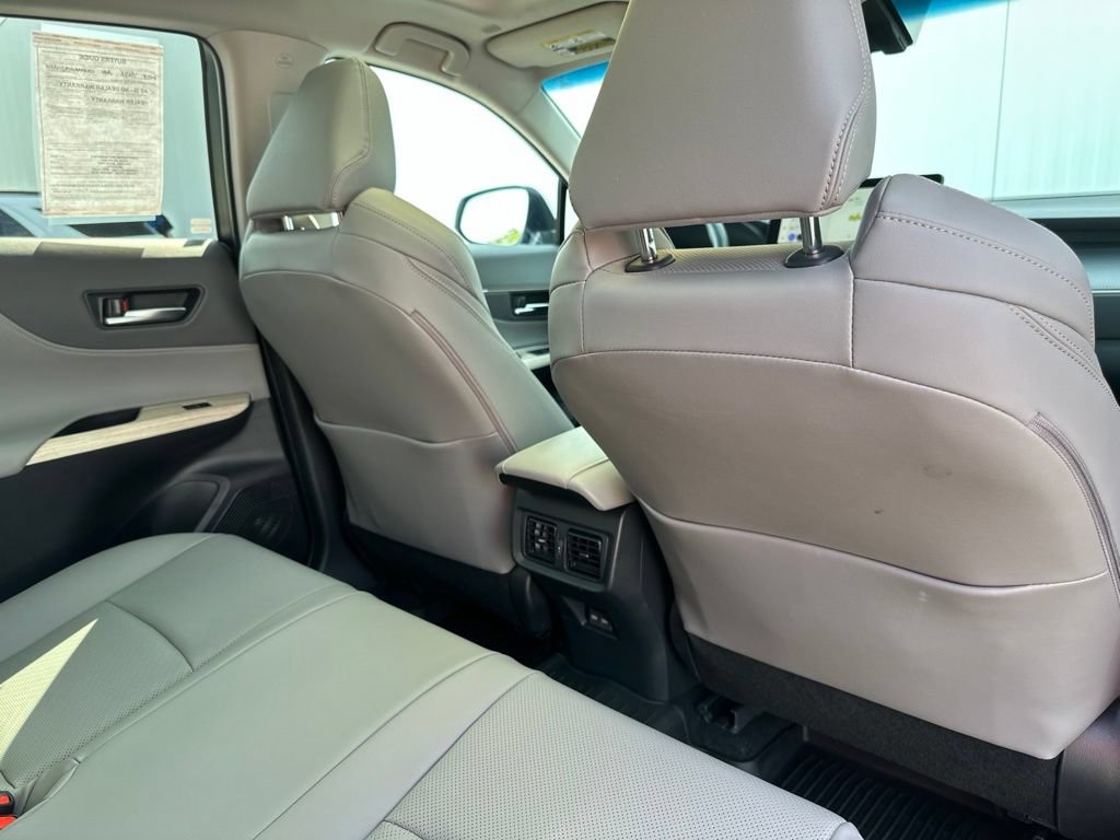 Used 2024 Toyota Venza Limited AWD/4WD image 30