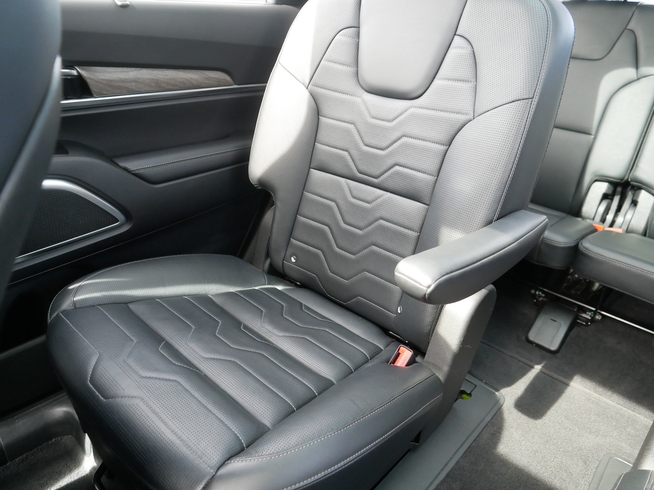 Used 2022 Kia Telluride SX w/ SX Prestige Package AWD/4WD image 12