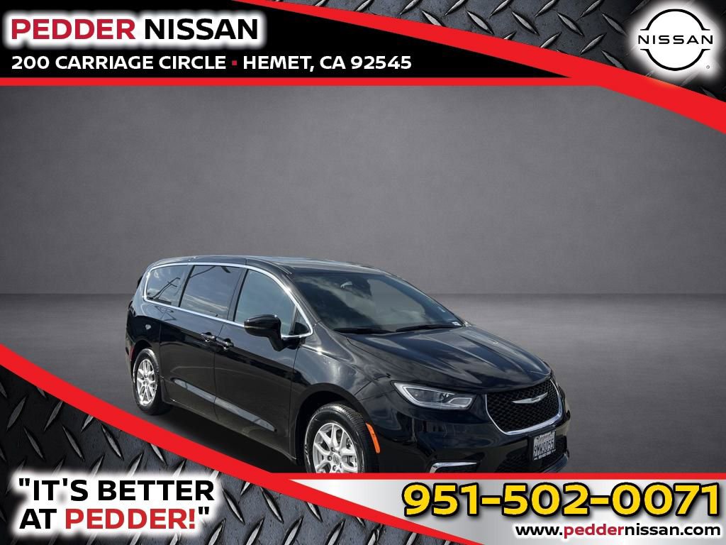 Used 2024 Chrysler Pacifica Touring